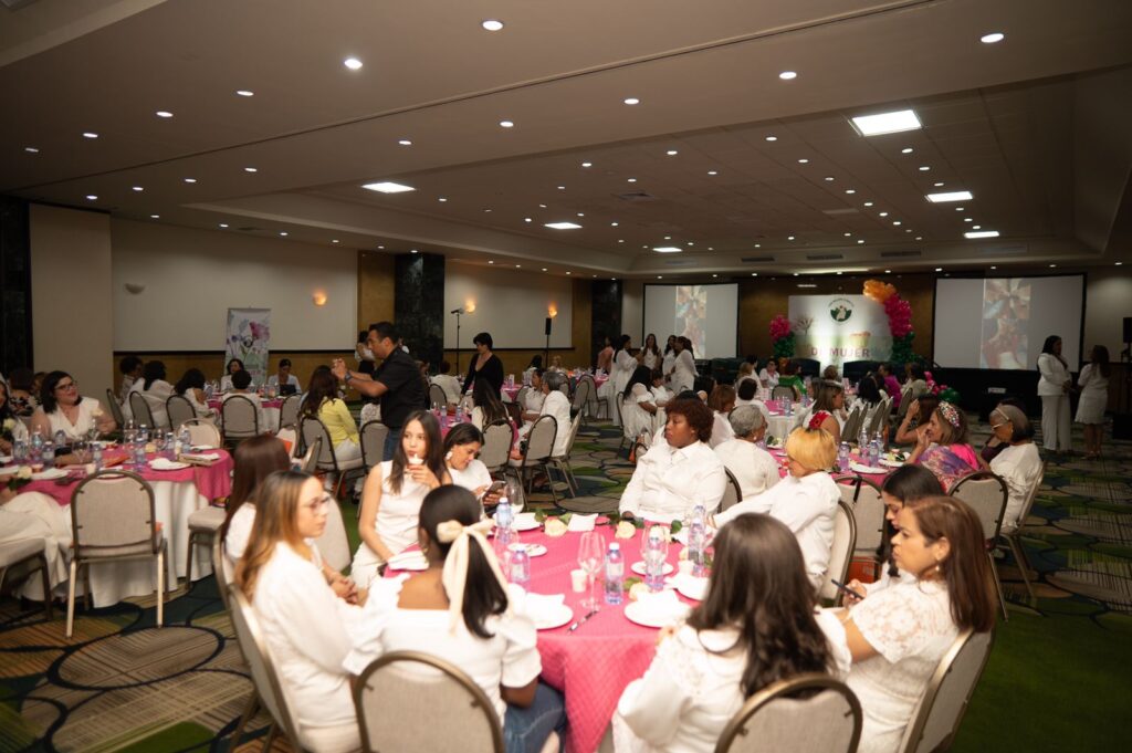 foto-esencia-de-mujer-evento-comunidad-una-mujer-como-tu